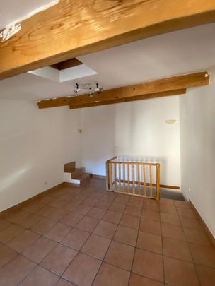 Location Appartement 3 pièces 47m² ST MAXIMIN LA STE BAUME 83470 - Photo 1