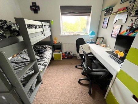 2 bedroom terraced house to rent - Photo 4