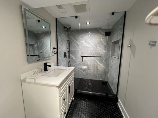 For Lease - 1026 Hedge Drive, Mississauga, Ontario - Photo 1