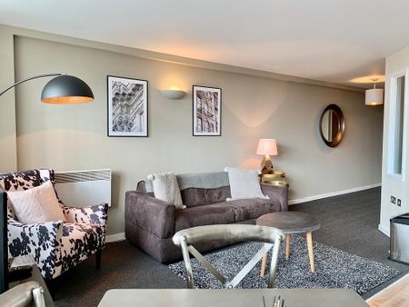 1 Bed Flat, Marco Island, NG1 - Photo 5