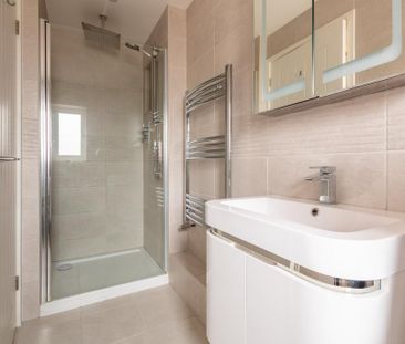 2 bedroom end of terrace house to rent - Photo 5