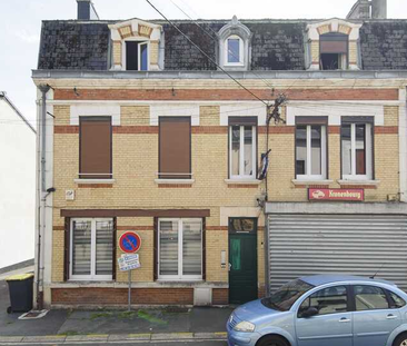 À CHARLEVILLE MEZIERES - Photo 3