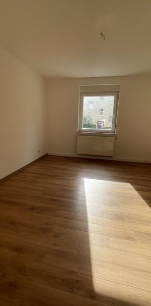 3-Zimmer-Wohnung mit Balkon in Kaiserslautern mieten - Foto 1