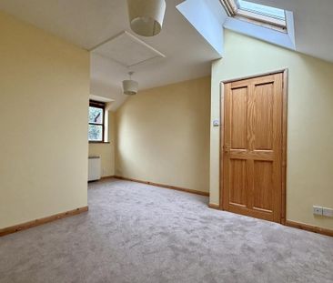 2 bedroom semi-detached house to rent - Photo 5