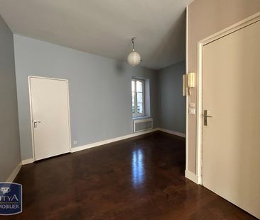 Location Appartement 1 pièce 25m² CHATEAUROUX 36000 - Photo 2