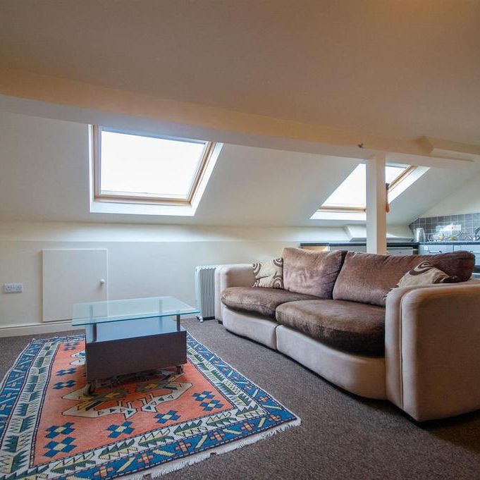 Studio to rent - Photo 1