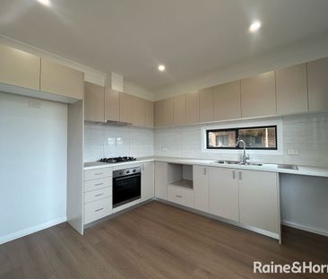 BRAND NEW Modern Granny Flat! - Photo 2