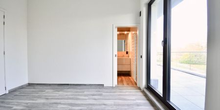 Appartement te huur in Waasmunster voor € 890 met 1 slaapkamer - Photo 3
