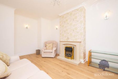 2 bedroom maisonette to rent - Photo 3