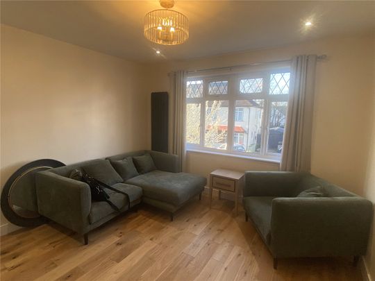 Kendor Avenue, Epsom, Surrey, KT19 8RH - Photo 1