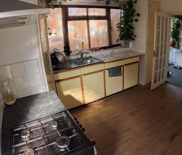 3 bedroom house to rent - Photo 3
