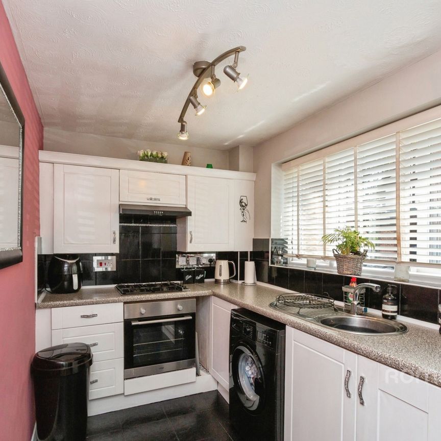 2 bedroom house to rent - Photo 1