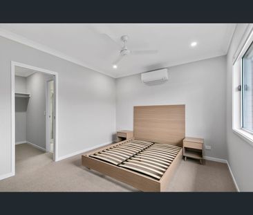1/18 Flint Place, Park Ridge, Qld 4125 - Photo 2