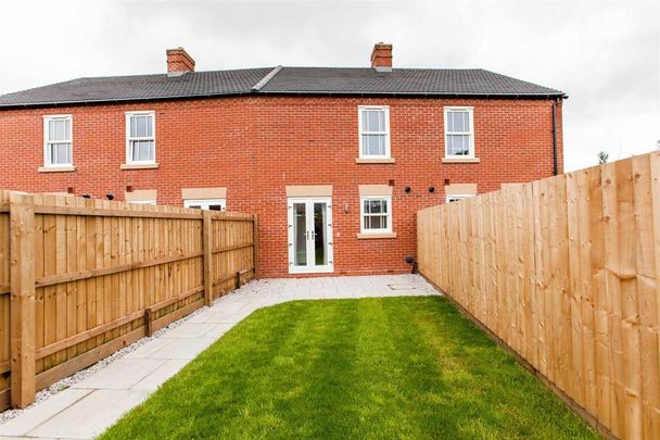 2 bedroom townhouse to rent - Photo 1