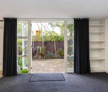 2-Bedroom Townhouse with Private Courtyard in Prime Christchurch Lo... - Photo 4