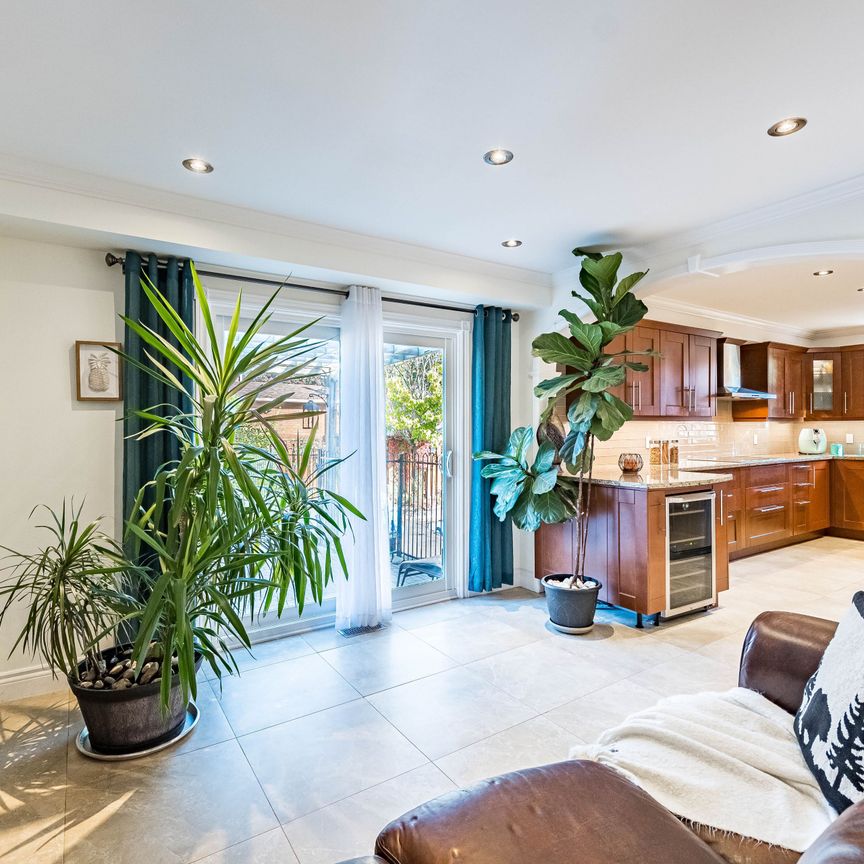 For Lease - 5571 Spangler Drive, Mississauga, Ontario - Photo 1