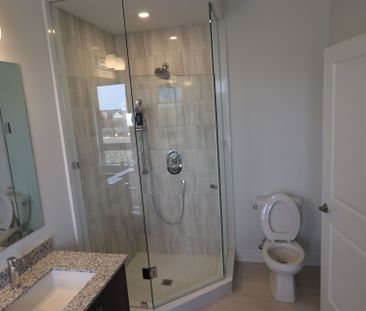 For Lease - 142 Falby Rd Road, Brampton, Ontario - Photo 2