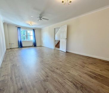 2 bedroom terraced house to rent - Photo 4