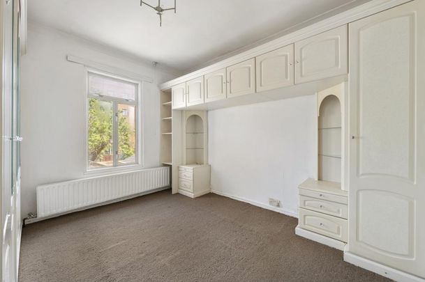 4 bedroom semi-detached house to rent - Photo 1