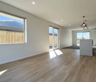 Brand New 4 BEdroom, double garage home in Lincoln - Photo 1