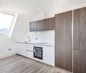 Stunning two bedroom, two bathroom top floor apartment set in a con... - Photo 6