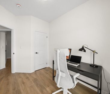 For Lease - 153 Blick Crescent, Aurora, Ontario - Photo 3