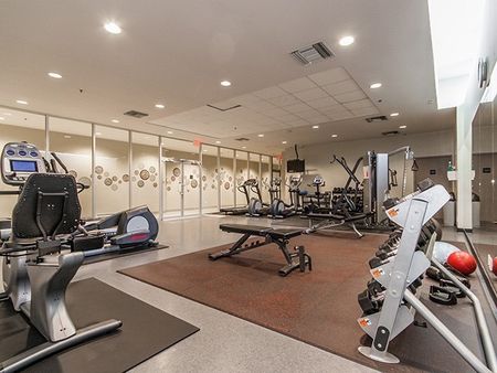 Studio Apartment For Rent In Downtown Vancouver - Photo 4