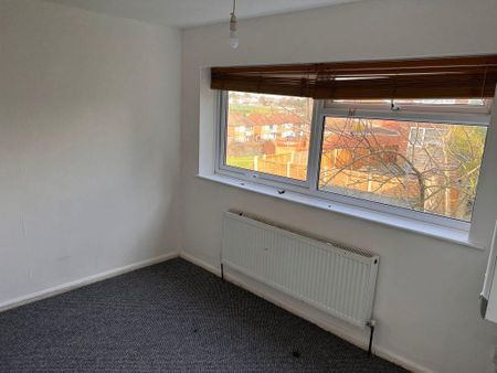 3 bedroom detached house to rent - Photo 2