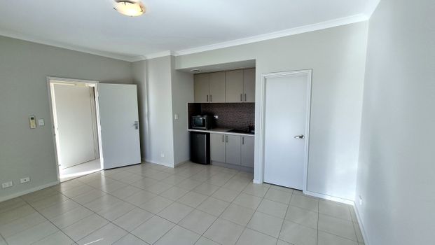 Charming Studio in Prime Armadale Location - Cozy Living at its Best! - Photo 1