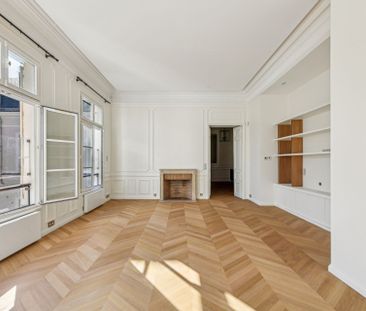 Location Appartement de luxe Paris 8 5 Pièces 155 m² - Photo 5