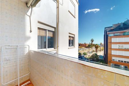 Carrer dEscalante, Valencia, Valencian Community 46011 - Photo 2