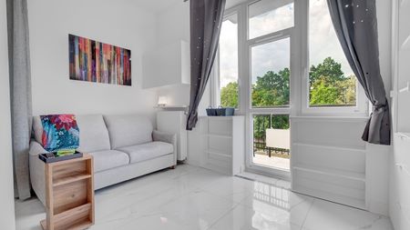 Kawalerka z widokiem na Park Łazienkowski - Zdjęcie 3