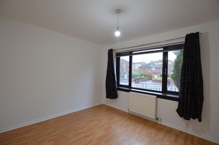 2 bedroom ground floor flat to rent - Photo 4