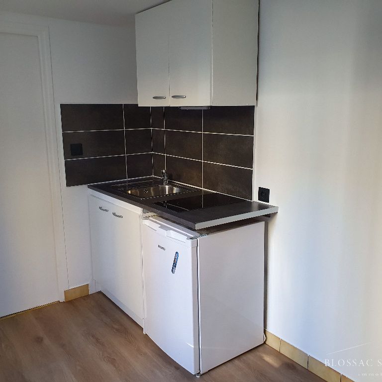 Location Appartement 1 pièce 12m² POITIERS 86000 - Photo 1