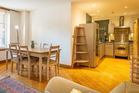 Saint Paul's Square - Photo 5