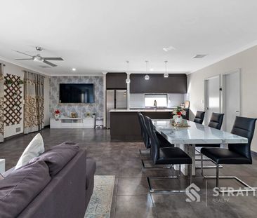 Modern Family Living with Theatre, Solar & Outdoor Entertaining - Photo 2