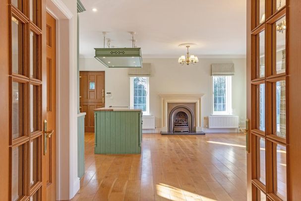 4 bedroom detached house to rent - Photo 1