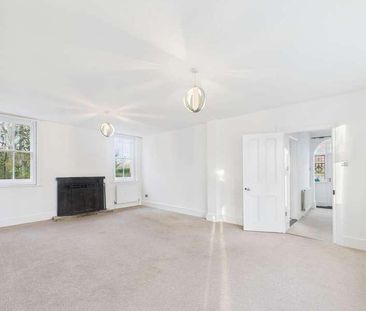 Queen Street, Waddesdon, HP18 - Photo 3