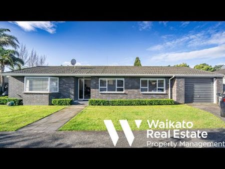 Gorgeous Three Bedroom Home - Photo 4