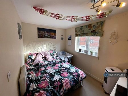 2 bedroom flat to rent - Photo 3