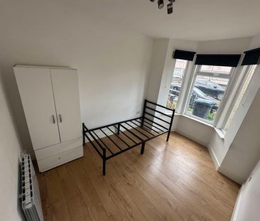 Scotland Green Road Room 3 - Photo 5