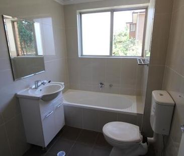 TWO BEDROOM UNIT IN CONVENIENT LOCATION - Photo 1