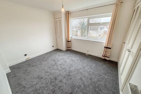 Windsor Court, Moortown, Leeds - Photo 4