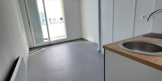 Location Appartement 1 pièce 18m² NIMES 30000 - Photo 3