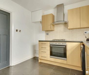 3 bedroom end of terrace house to rent - Photo 6