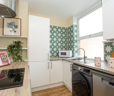 12 Cross Woodstock St, Woodhouse, Leeds, LS2 9JF - Photo 2