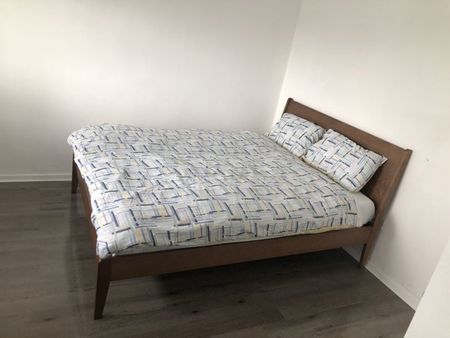 Room in a Shared House, Hurdlow Walk, M9 - Photo 2