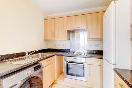 2 bedroom flat to rent - Photo 3