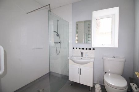 2 bedroom bungalow to rent - Photo 4