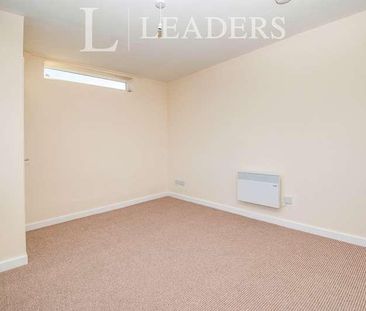 Pinewood Avenue, Lowestoft, NR33 - Photo 6